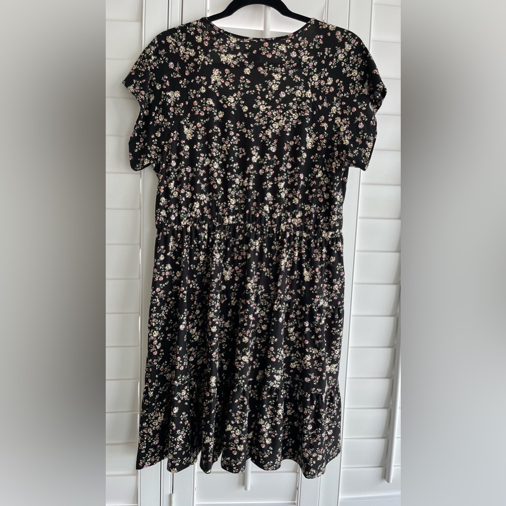 NO BOUNDARIES Floral Black Dress V-Neck Flutter Sleeves Size XXL - Picture 2 of 6